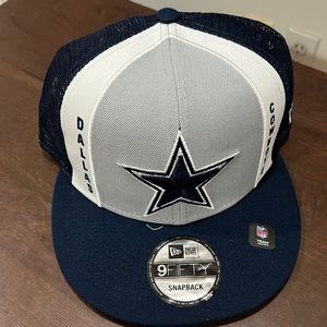 New Era Dallas Cowboys SnapBack (NWT) 9Fifty brand!  Breathable & Adjustable